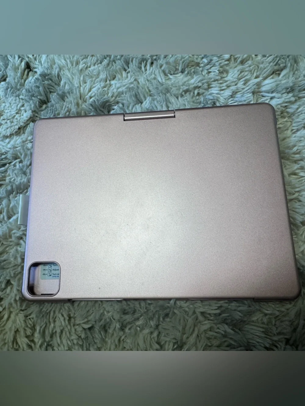I pad air Rose Gold Tablet Keyboard Case with Trackpad - Picture 2 of 3